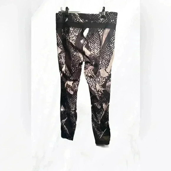 Lululemon Inspire Tight II (Mesh) Luxtreme Static Mist White Black leggings 6 - Picture 3 of 4